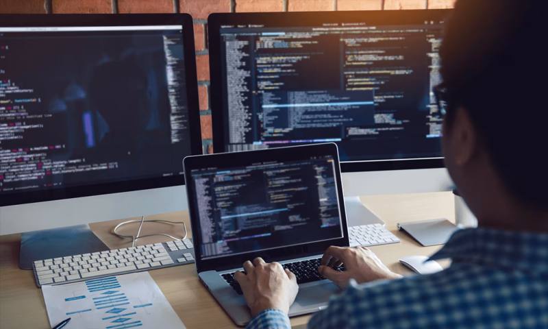 数据科学选型：R与Python如何赋能江北区网站建设？
